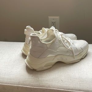 Steve Madden Sneakers